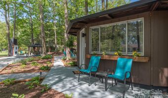 8 Palatka St, Arden, NC 28704