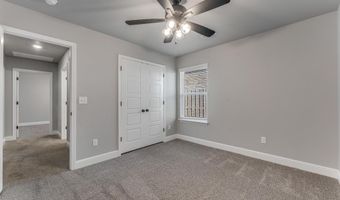 5902 NW Hoover St, Bentonville, AR 72713