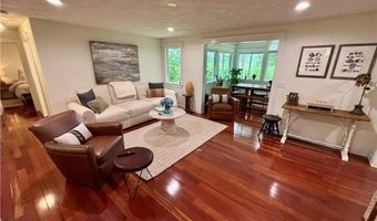 10 Lakeside Dr, Charlestown, RI 02813