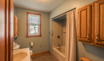 39 Kreisel Ter, Amsterdam, NY 12010