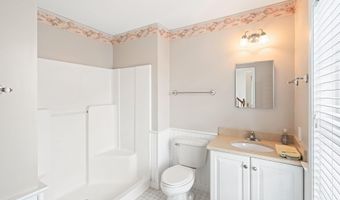 262 Evergreen Dr, Bayville, NJ 08721