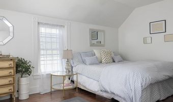 43 Howard St, Newport, RI 02840