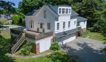 40 Catherine St, Newport, RI 02840