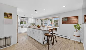 165 Salem Ave, Cranston, RI 02920