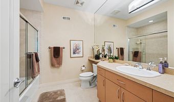 520 Bristol Dr, Aurora, OH 44202