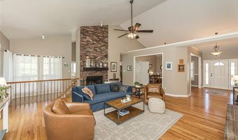 414 Arbor Glen Dr, Ballwin, MO 63021