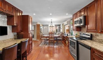1958 Cranston St, Cranston, RI 02920