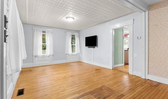 15 Grant St, Bangor, ME 04401