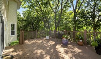 465 Redwood Forest Dr, Ballwin, MO 63021