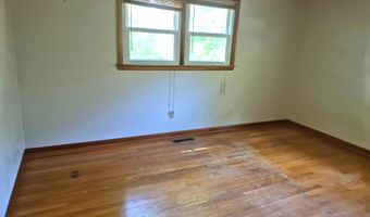 2325 Oakwood Dr, Anderson, IN 46011