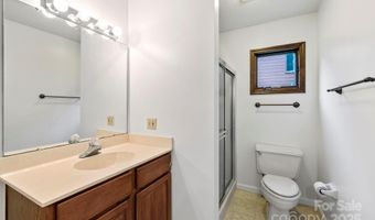 204 Woodfield Dr, Asheville, NC 28803