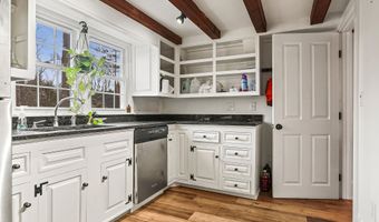 25 Harbour Hill Rd, York, ME 03909