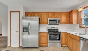506 Santa Fe Ct, Baldwin City, KS 66006