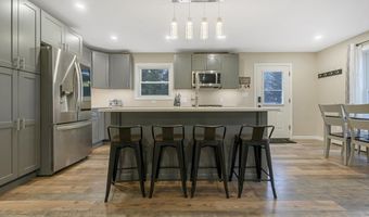 603 Limerick Rd, Arundel, ME 04046