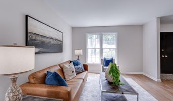 8702 PAPPAS Way, Annandale, VA 22003