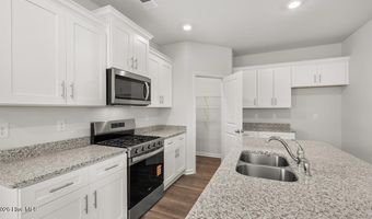 930 Captains Ct, Beech Island, SC 29842