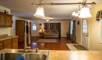 800 Pond Lick Rd, Annville, KY 40402