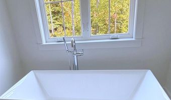 29 Westover Ln, Bow, NH 03304