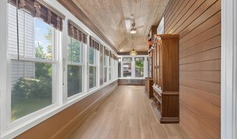 93 W 35TH St, Bayonne, NJ 07002