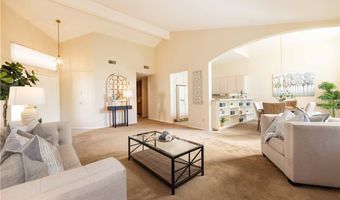 29585 Circle R Greens Dr, Escondido, CA 92026
