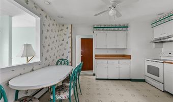 78 Ellery Rd, Newport, RI 02840