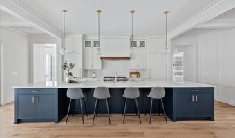 3556 N VALLEY St, Arlington, VA 22207