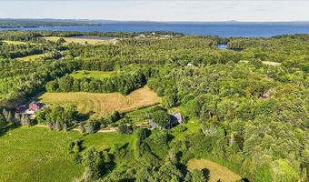 18 Cobb Rd, Belfast, ME 04915