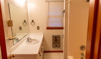 4360 E River Rd, Baxley, GA 31513