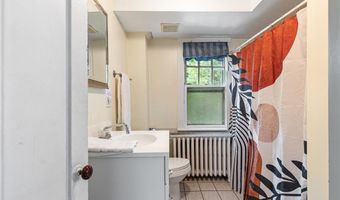 74 Third St, Newport, RI 02840