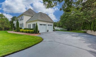 29 Weatherdeck Dr, Bourne, MA 02532