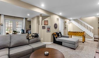 413 Holly Garden Ct, Ballwin, MO 63021