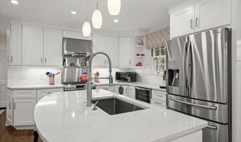 6709 PEMBERTON St, Bethesda, MD 20817
