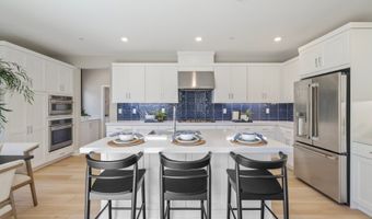 748 Edward Scholle Dr, Camarillo, CA 93010