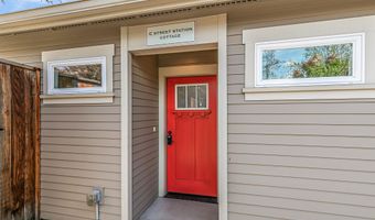 746 C St, Ashland, OR 97520