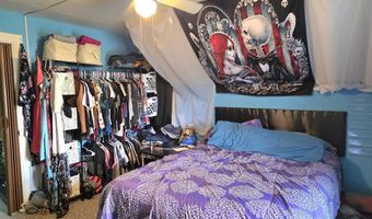 404 Worth St, Ackley, IA 50601
