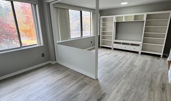 6641 WAKEFIELD Dr 204, Alexandria, VA 22307