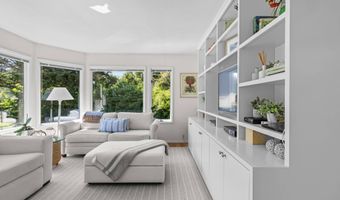 24 Sarahs Path, Amagansett, NY 11930