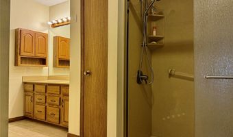 409 SE Delaware Ave 211, Ankeny, IA 50021