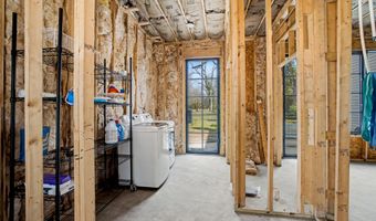 275 Rose Ave, Barnesville, GA 30204