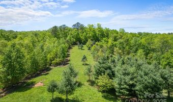 1557 Shoal Creek Rd, Balsam Grove, NC 28708