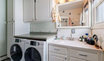 871 Smithfield Ave, Lincoln, RI 02865