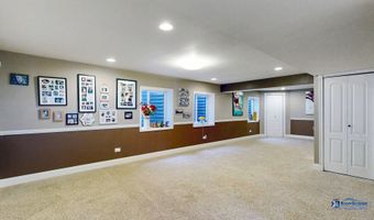 1535 S Douglas Ave, Arlington Heights, IL 60005