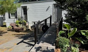 521 Forest Park, Middletown, RI 02842