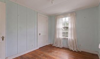 11 Namcook Rd, Narragansett, RI 02882