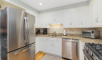 115 Beverly Rd, East Providence, RI 02915