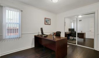 5730 Newcastle Ave, Encino, CA 91316