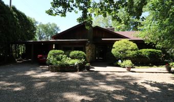 714 Edgewood Dr, Batesville, IN 47006