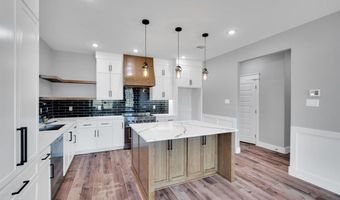 403 Santa Fe St, Alvarado, TX 76009