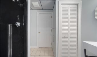 31 Bridge St B, Newport, RI 02840