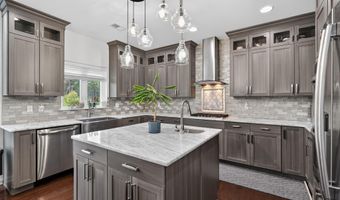17 Prairie Ln, Bayville, NJ 08721